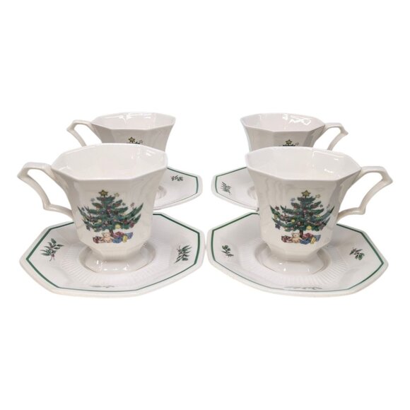 Nikko Christmastime 8 Pc Set 4 Cups 4 Saucers Octagon Christmas Tree JAPAN - Picture 1 of 13